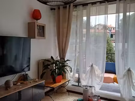 bel appartement + garage
