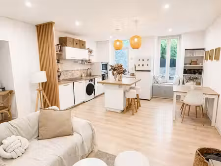 marseille 11ᵉ – appartement t3 rénové avec terrasses  garage  parkings et dépendance dans 