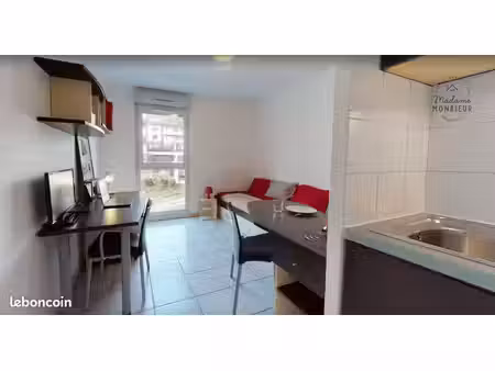 studio 1 pièce 19 m²