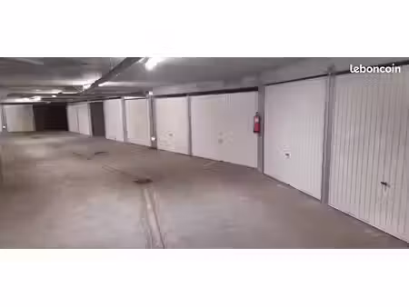 garage 13 5 m2 fermé sécurisé – lyon hopital croix-rousse