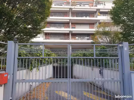 grand parking