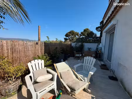 maison 90m²  3 chambres  2 sdb  parkings  terrasse 13012 montolivet