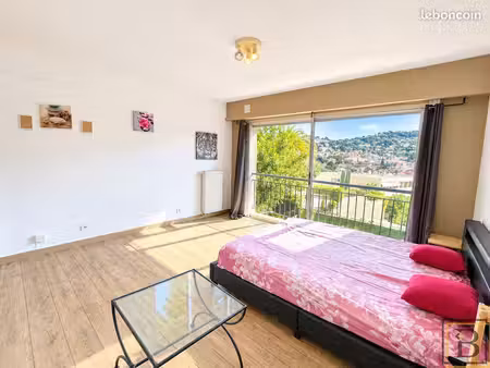 studio 1 pièce 23 m²