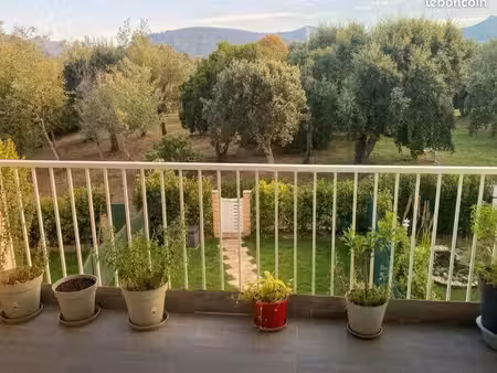 t3 traversant de 71m2 balcon plein sud  loggia  grande cave  cadre verdoyant