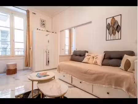 vieux-nice – superbe 2 pièces rénové et meublé – proche mer – 34 m²