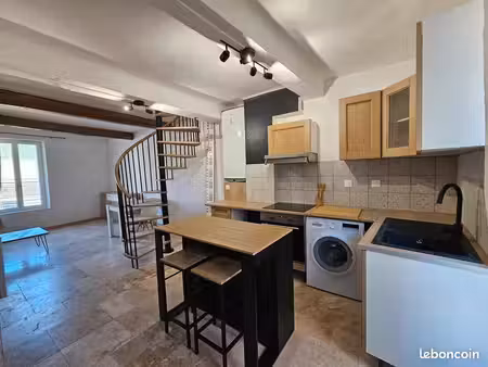 t3 lumineux 57 m² meublé avec parking