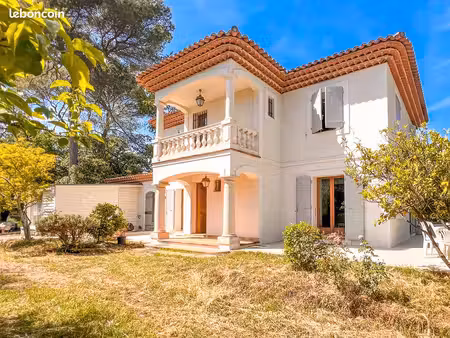 villa familiale 6 pièces 164 m² + t2 indépendant 35 m² – terrain plat 1 687 m² piscinable 
