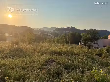 terrain à bâtir de 1088 m² à tourrette-levens (06)