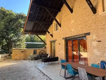duplex d'exception avec grand jardin et terrasse au calme absolu (proche péage villefranch