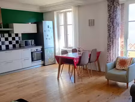 appartement 4 pièces lumineux à charpennes
