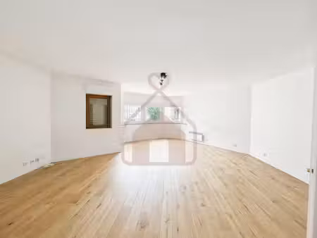 3/4 pièces 94 m² – double séjour – parking  box  cave & l
