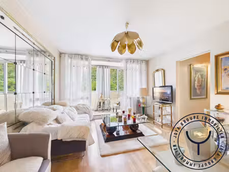'lila' appartement t2 lumineux avec loggia et vue sur la seine