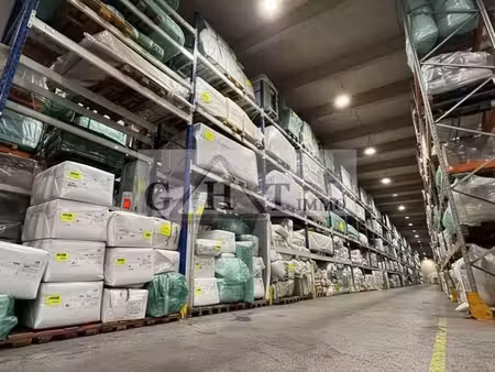 local d'activité de 1850 m² à vendre à sarcelles