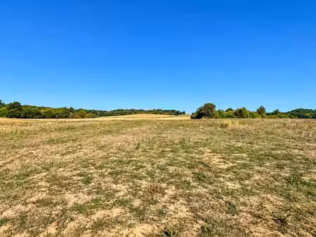 terrain constructible 2497m2 au calme