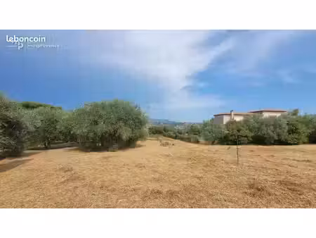 terrain à bâtir de 856 m² à saint-laurent-du-var (06)