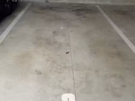place de parking sécurisée à louer à namur (40 caractères)