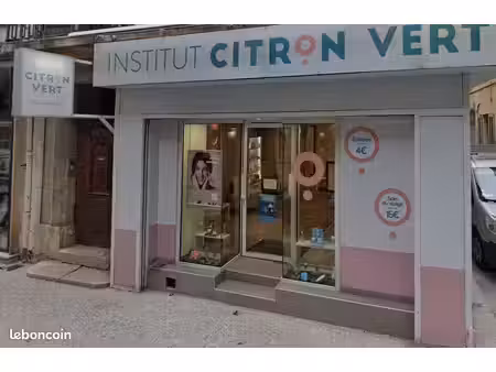 local commercial plein centre 80m2