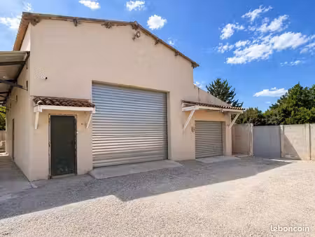 local / espace de stockage à louer – cabriès – 36 à 100 m²