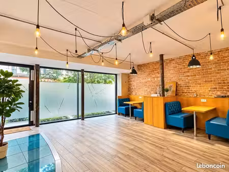 bureaux 150 m²