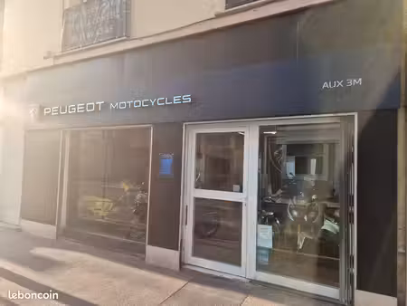 a vendre – fonds de commerce moto & scooter (130 m²)