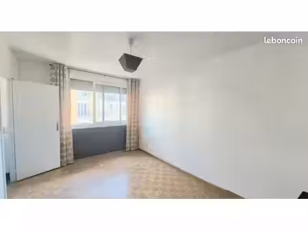 studio 1 pièce 24 m²