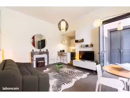 appartement meublé de caractère – centre historique de la rochelle
