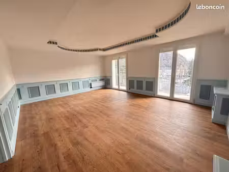 appartement 3 pièces 92 m²