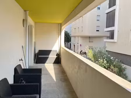 f2 meublé avec balcon - proche gare st-roch