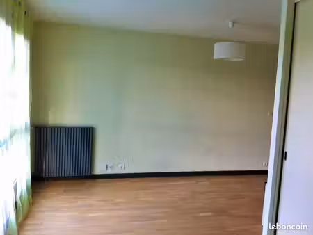 loue 50 m² t2 île de nantes  chauffage compris