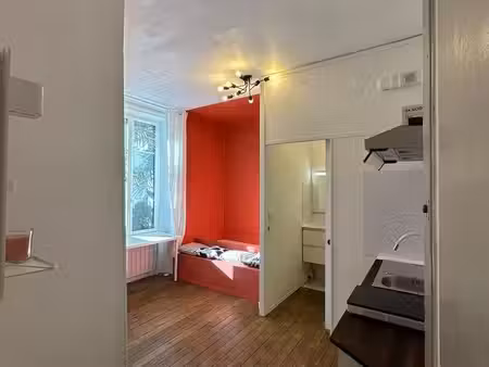 studio meublé 15 m² - quimper centre  cathédrale & gare - wifi inclus