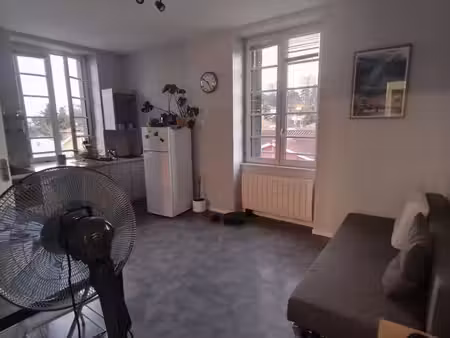 t2 40 m2 oullins centre