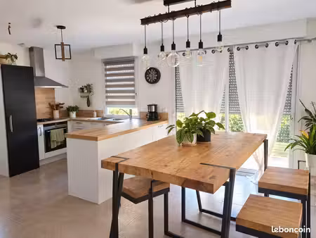 maison t5 de plain-pied – 103 m² – 4 chambres – jardin 1 500 m² – meyrargues