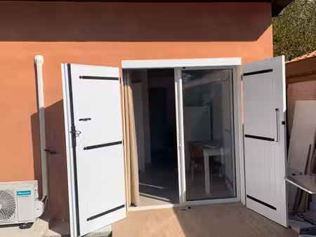 studio meublé neuf de plein pied