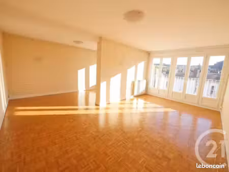 appartement 3 pièces 80 m²
