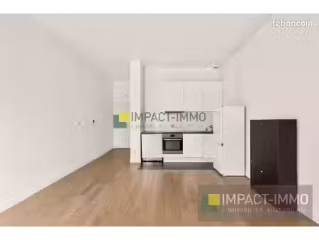 studio 1 pièce 32 m²
