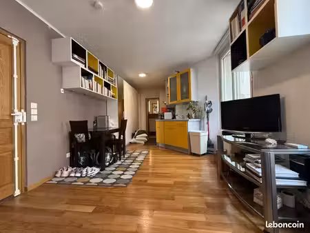 studio 1 pièce 22 m²