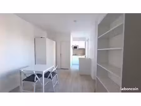 studio 1 pièce 19 m²