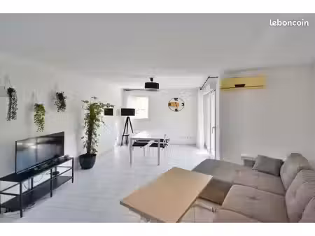 t3 meublé 67 m² - terrasse et parking – secteur prés d'arènes - montpellier