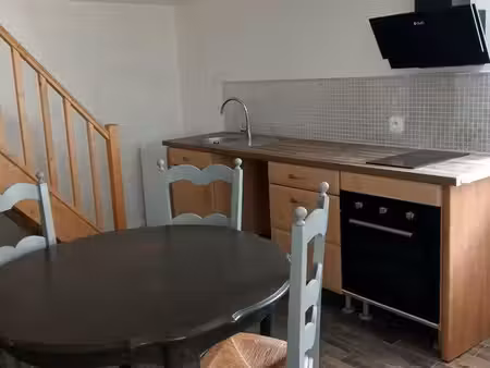 appartement t2 meublé dans une impasse calme du bourg