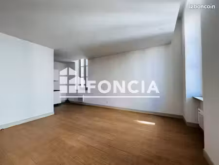 appartement 3 pièces 56.5m² à louer 767.12 - toulon 83000