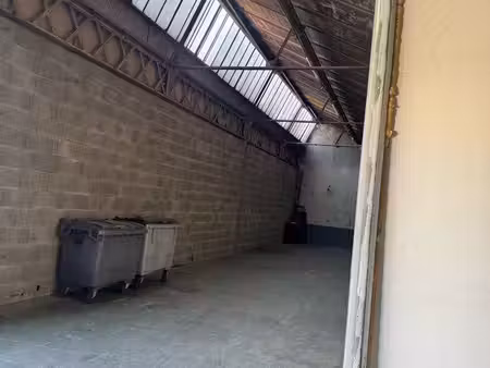local de stockage/ activité 90m^2 st priest