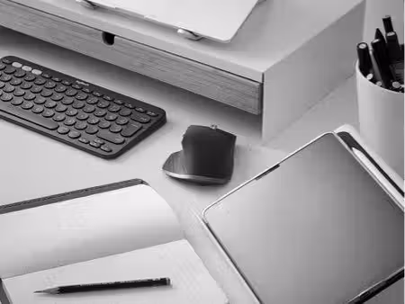 espace de travail - bureau / cuisine / proximité metro