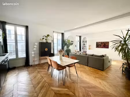 appt haut marais 66m2 - 1/2ch - belle rénovation - grand séjour traversant 41m2