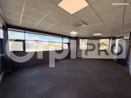 bureau 222 m²