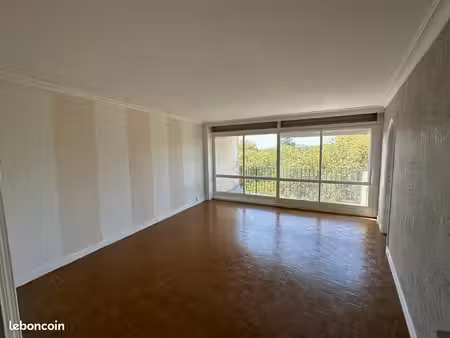 à vendre magnifique appartement t4 de 76 m² avec 3 chambres  balcon et vue sur le parc héb
