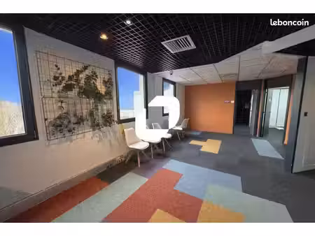 bureaux 324 m²