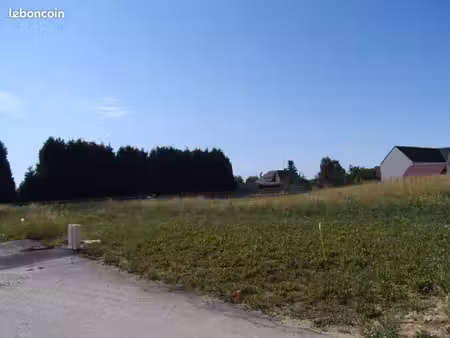 terrain 465 m² bresles