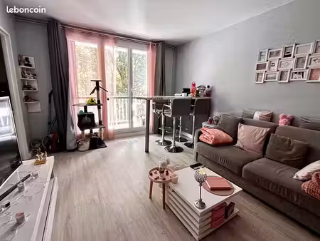 studio 1 pièce 30 m²