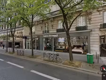 local commercial 225 m²