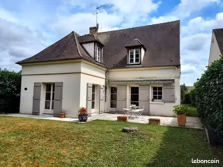 urgent maison de famille